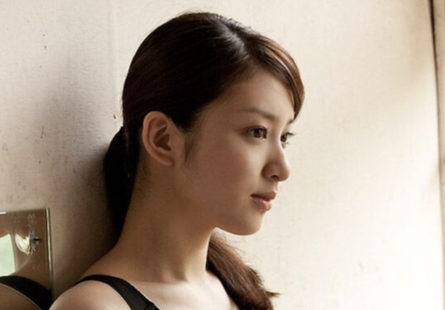 【画像】武井咲とかいう美女が天下を獲れなかった理由www