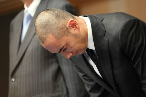 海老蔵「おい、飲めや。根性ねえのかぁｗｗｗ」（灰皿にテキーラ）関東連合リーダー「勘弁してくだい」←これｗ