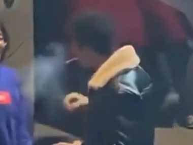 【DQN】 喫煙中の男にスタッフが注意した。ここは禁煙ですよ。そんなもん知るか！ → 天誅です…