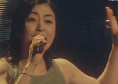 【画像】宇多田ヒカルの乳房が限界突破！たわわに実りすぎやろ！