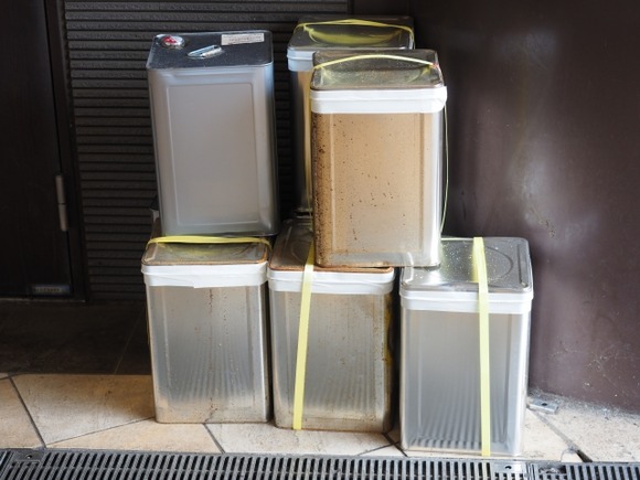 バイクに工業用オイルって入れても大丈夫かな？