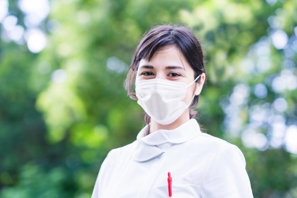 【朗報】美人歯科衛生士「あーんして下さいね♪」お胸ムニュ！！香水ムワッ！！⇒！