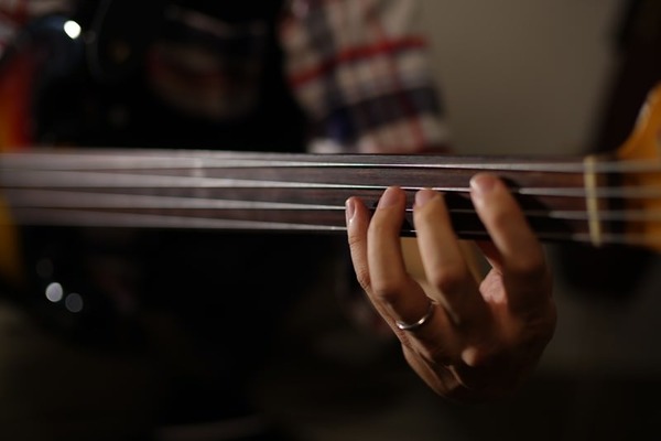 【悲報】彡(^)(^)「指短すぎひん？」→  (※画像あり)