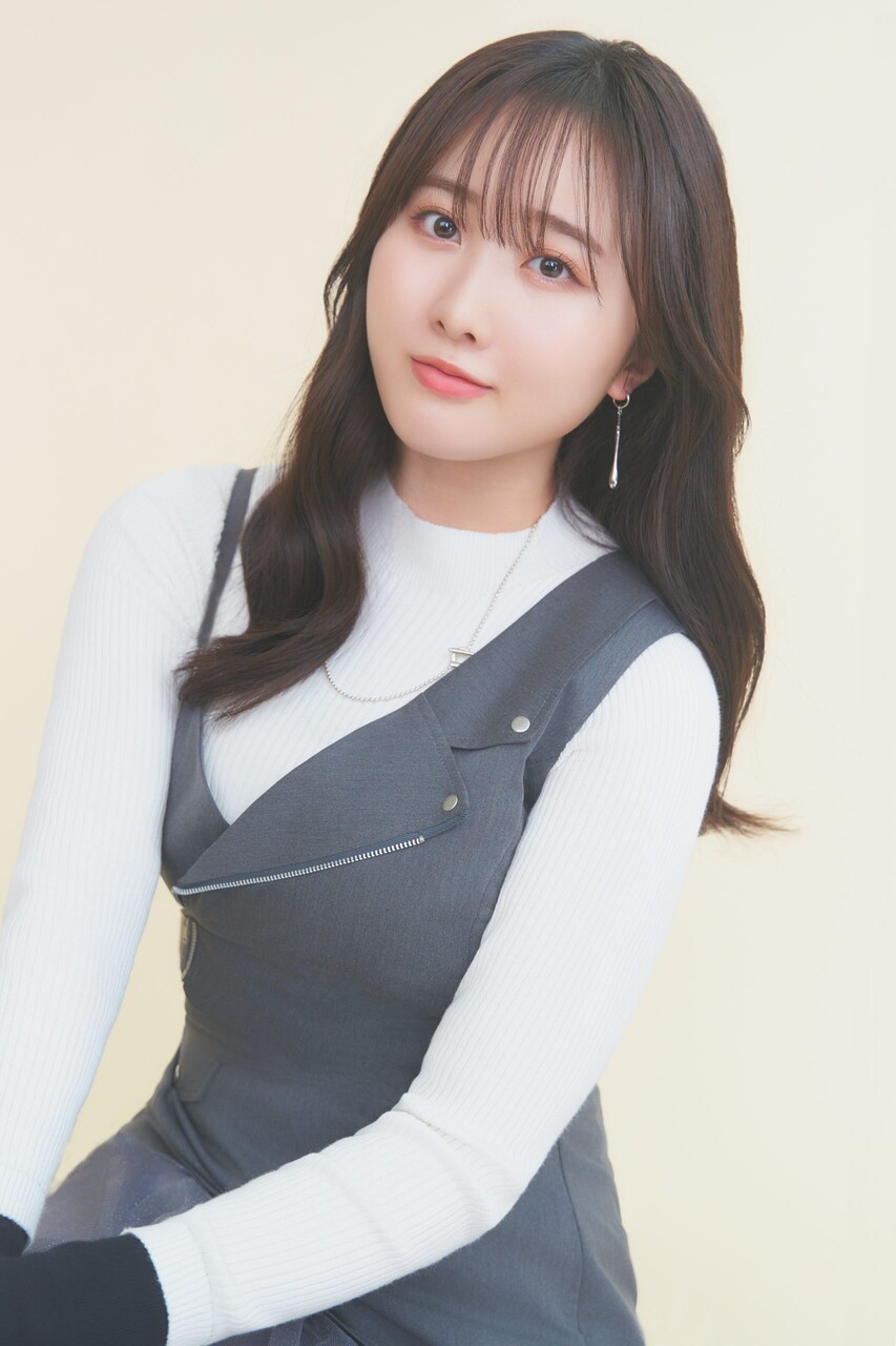 【画像10枚】本田望結ちゃんの横にはみ出るおっぱいwww