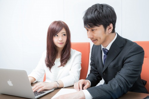 好きだった職場の後輩女子ちゃん、ヤリチンに食われカーセ●クス