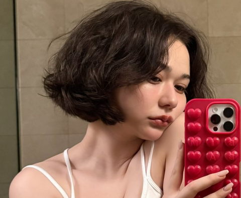 【画像】村重杏奈さん、ハリウッド女優のオーラを漂わせてしまうwww1st写真集撮影後の自撮りオフショットでファンを魅了！！！