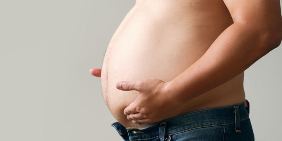 炎症まみれの身体はコンビニ飯を選びがち？　肥満と“めんどくさい脳”の意外な関係