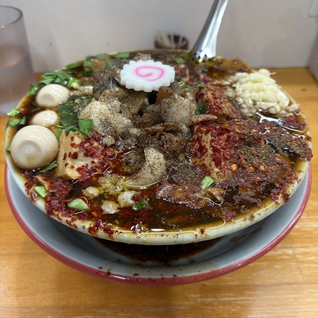 人気ラーメン店、配信者をバッサリ切り捨てる！「お前、めちゃくちゃ残してるな」