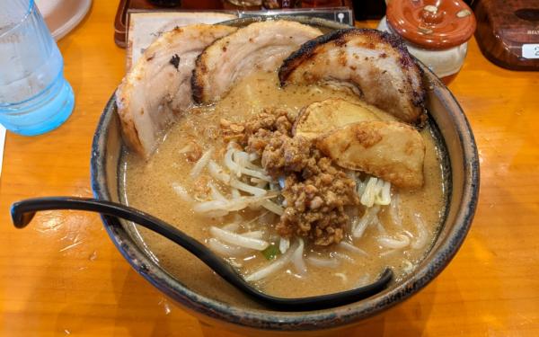 【画像】田所商店の北海道味噌炙りチャーシュー麺