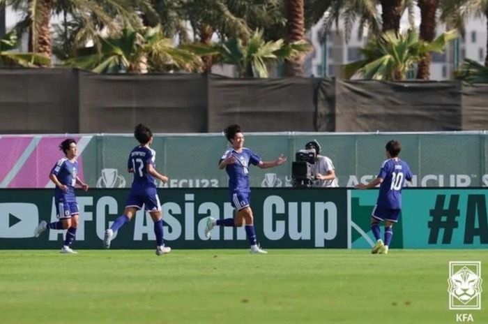 韓国人「日本がU-23アジアカップ優勝！中国を4-0で粉砕し史上初の大会2連覇を達成！しかも平均年齢20歳だった‥」→「技術力がガチで異次元すぎる…」