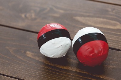 問「赤玉と白玉が合計100個入った箱、1個引いたら赤だった。もう1個引いた時に出やすいのは？」