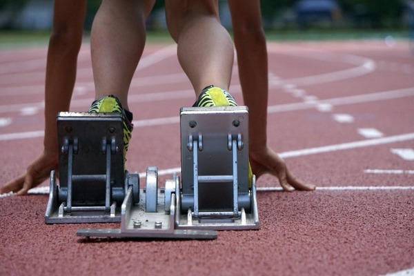 【画像】女子陸上のコーチ、エッッッッッッッッッッッッッッッ！