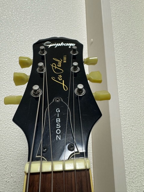 【画像】すまん、中古の安ギター買った