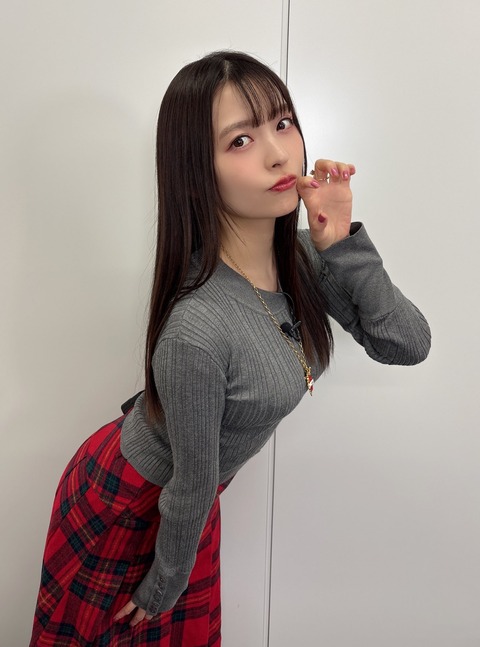 【画像】あたシコ姫・上坂すみれ(34)シコって欲しそうなポーズを披露www