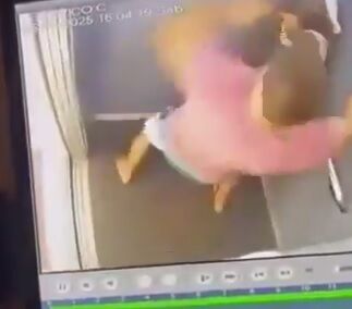 【悲報・閲覧注意】ブラジルのバスケ選手（199cm130kg）彼女の顔面に61発の男女平等パンチを食らわせてしまう