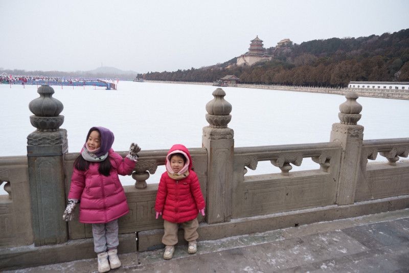 中国、出生数昨年から17 %減の792万人