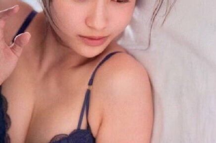 【画像】元トップアイドル、乳クビ真っ黒だった！？