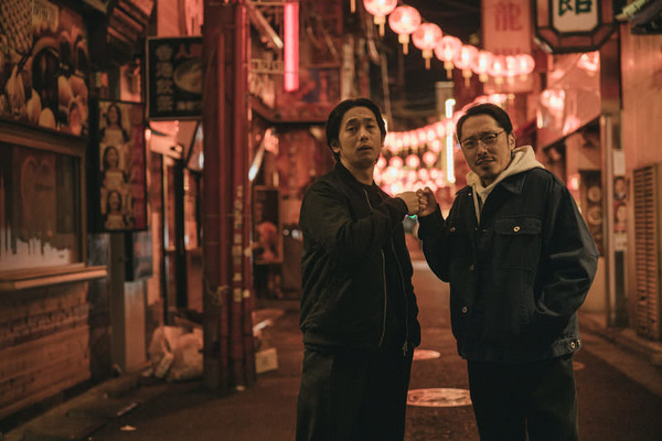 【緊急】ゲイカップルが突然JCの女の子（3000万持って歩いてた）引き取って育てるホームドラマ←これ！