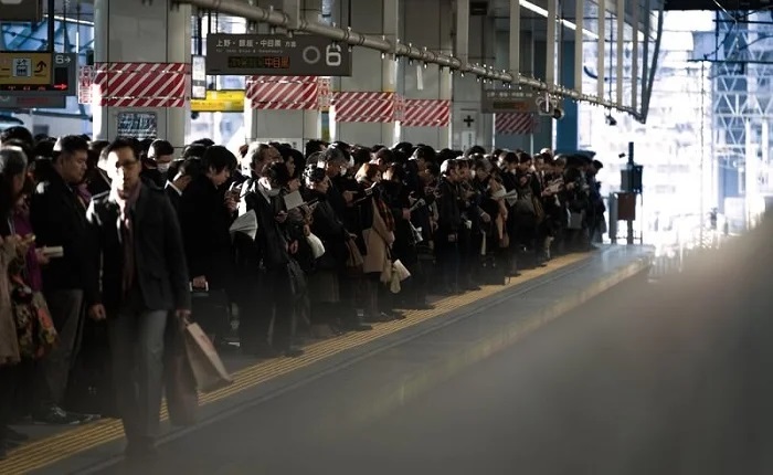 【画像】電車痴漢されてそうなJKさんwww