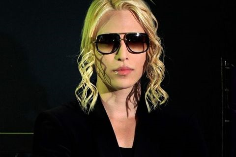 【画像】ローランドさん、ハゲ達に勇気を与える