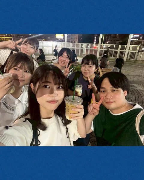 【画像】こういう女の集団と男一人で遊べるチー牛の正体www