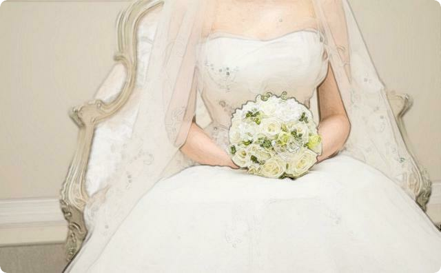 友達から結婚式の余興を頼まれたんだけどグループの子全員既婚で会える機会が無くて準備できない。ゲストの都合を考えないのは少し非常識では？