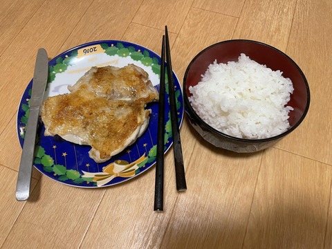 【画像】貧困層のステーキディナーwww