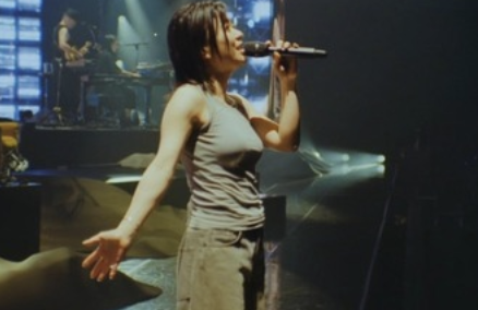 【朗報】宇多田ヒカルのノースリーブおっ■いがオートマティックすぎる