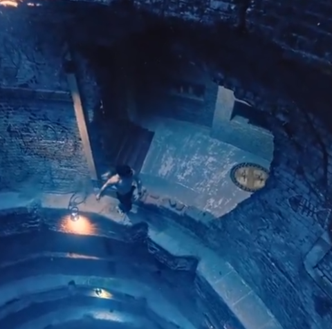 【動画】ドバイにある水深60mのアトラクションプール、怖すぎるwww