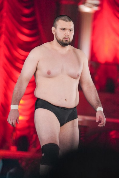 【朗報】新人プロレスラーさん、お〇ぱいが綺麗だと話題に【美乳】