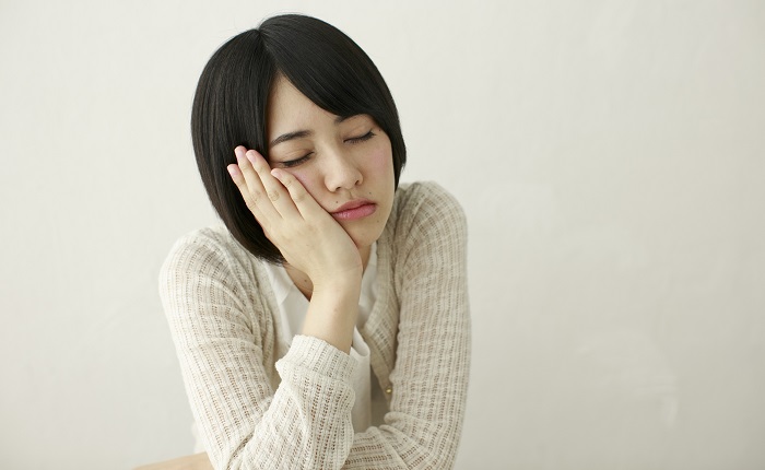 【画像】授業中に寝たGカップ女教師、生徒に盗撮されてしまうwww