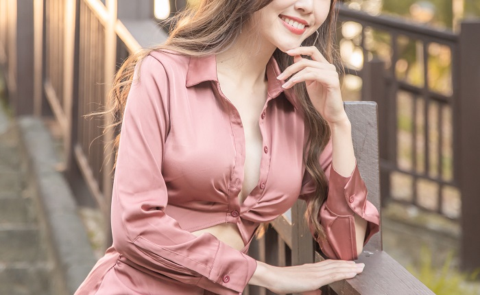 【画像】そこかしこにお○ぱいを乗っける女性声優ｗ