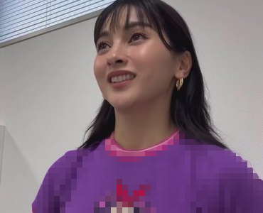 【画像】ゆきぽよ(29)が着てるこのTシャツwww