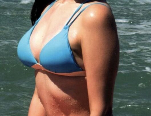 【画像】森カンナ(37)の近影、くびれがえっちすぎ