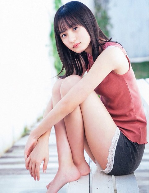 【速報】遠藤さくらの生足、細長すぎる・・・！！！