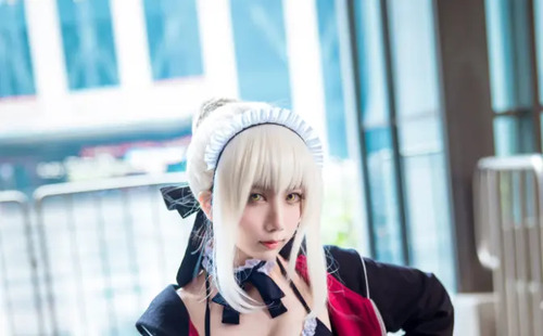 【画像】とんでもないドスケベボディの外国人コスプレイヤー、見つかる