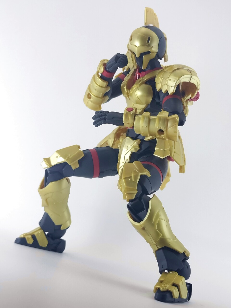 【画像】最近のガンプラ、かっこよすぎるwww