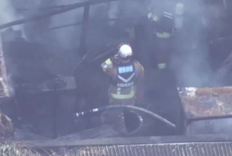 家賃滞納して強制執行されそうになったお爺さん、執行日に家を燃やすwww