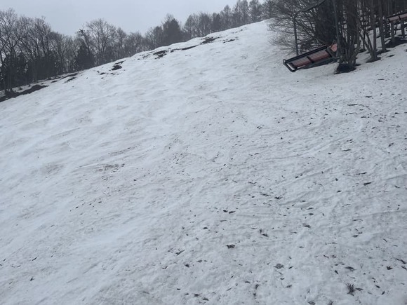 雨がじゃんじゃん降り続く野沢温泉スキー場(´･ω･`)