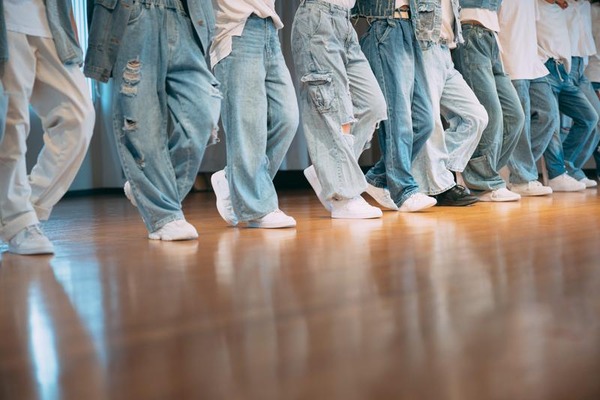 【驚愕】女性のお尻、ズボンでめちゃくちゃ変わるｗｗｗ (※画像あり)　