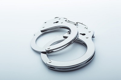 【悲報】20代女性をレイプした女子大生(20)逮捕ッッッッッッッッッッッッ