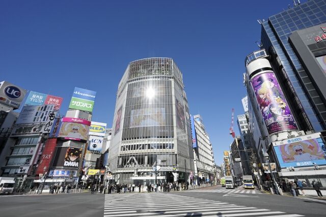 【悲報】 東京、無料で過ごせるスペースがなさすぎる