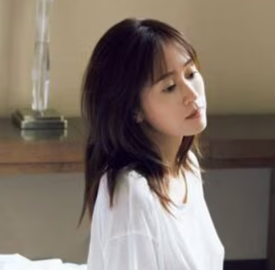 【画像】前田敦子(34)、乳首を解禁してしまうwww最新写真集の透けチク先行カットが衝撃すぎる！！！