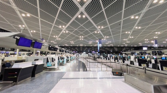 【悲報】外国人の日本旅行ブーム終了へ