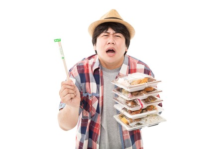 日本人のコンビニ離れが深刻化