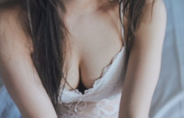 【画像】美人すぎる18歳JKさん、生々しすぎ