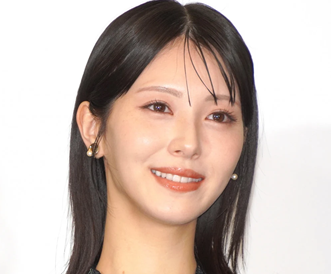 【画像】浜辺美波さん(25)の顔、絶大な変化が起きてしまうwww