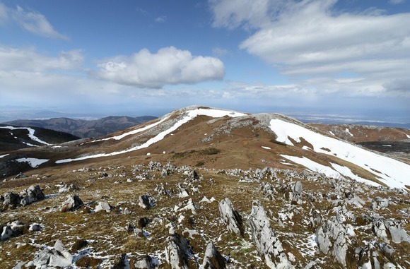 【滋賀】霊仙山（1084m）で大阪府のベトナム国籍の介護士女性(32)死亡「下山できなくなった」と前夜に救助要請