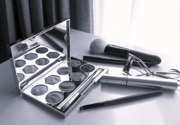 【画像】好きだった男にフラれた女さん、とんでもない美女に仰天チェンジwww