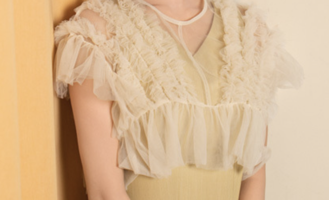 【画像】国宝級にシコいケツを持つ女の2ショットwww